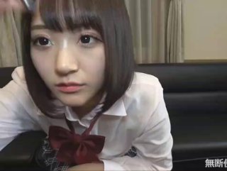 偷拍租房的大奶妹子洗澡奶子真大
